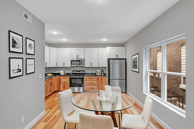 Building Photo - 3525 Giles Ave