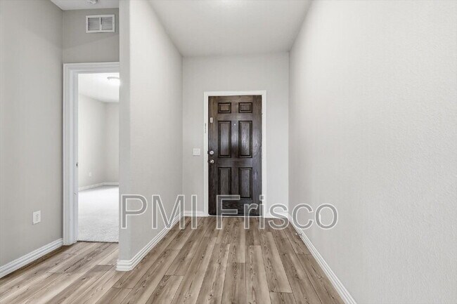 Building Photo - 817 Adelyn St