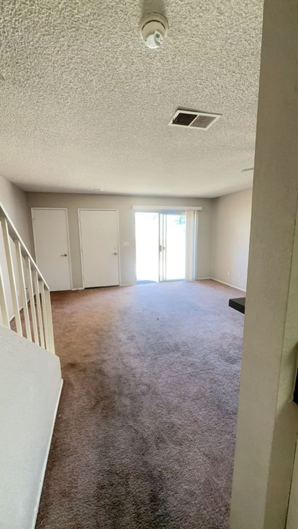 Building Photo - AVAILABLE NOW!! 2 Bedroom / 2 Bathroom Townhome in San Bernardino w/ Garage!