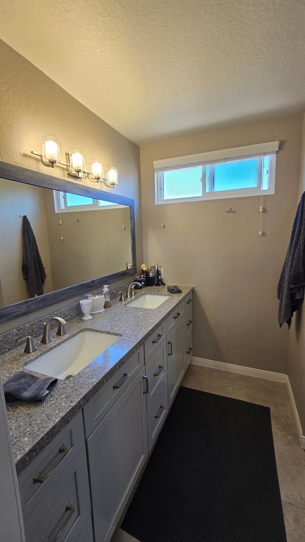 Building Photo - 10978 Cool Lake Terrace