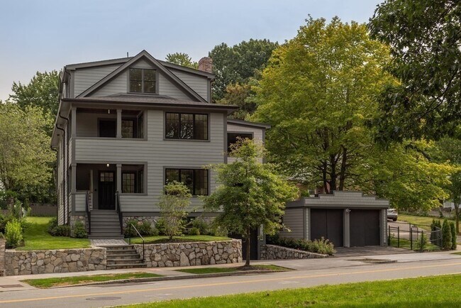 Building Photo - 67 Eliot St