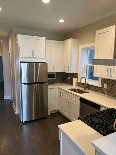 Building Photo - 3348 W Warner Ave