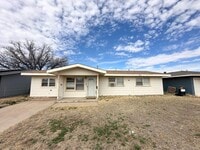 Building Photo - 3 Bed 2 Bath Ready to Rent!