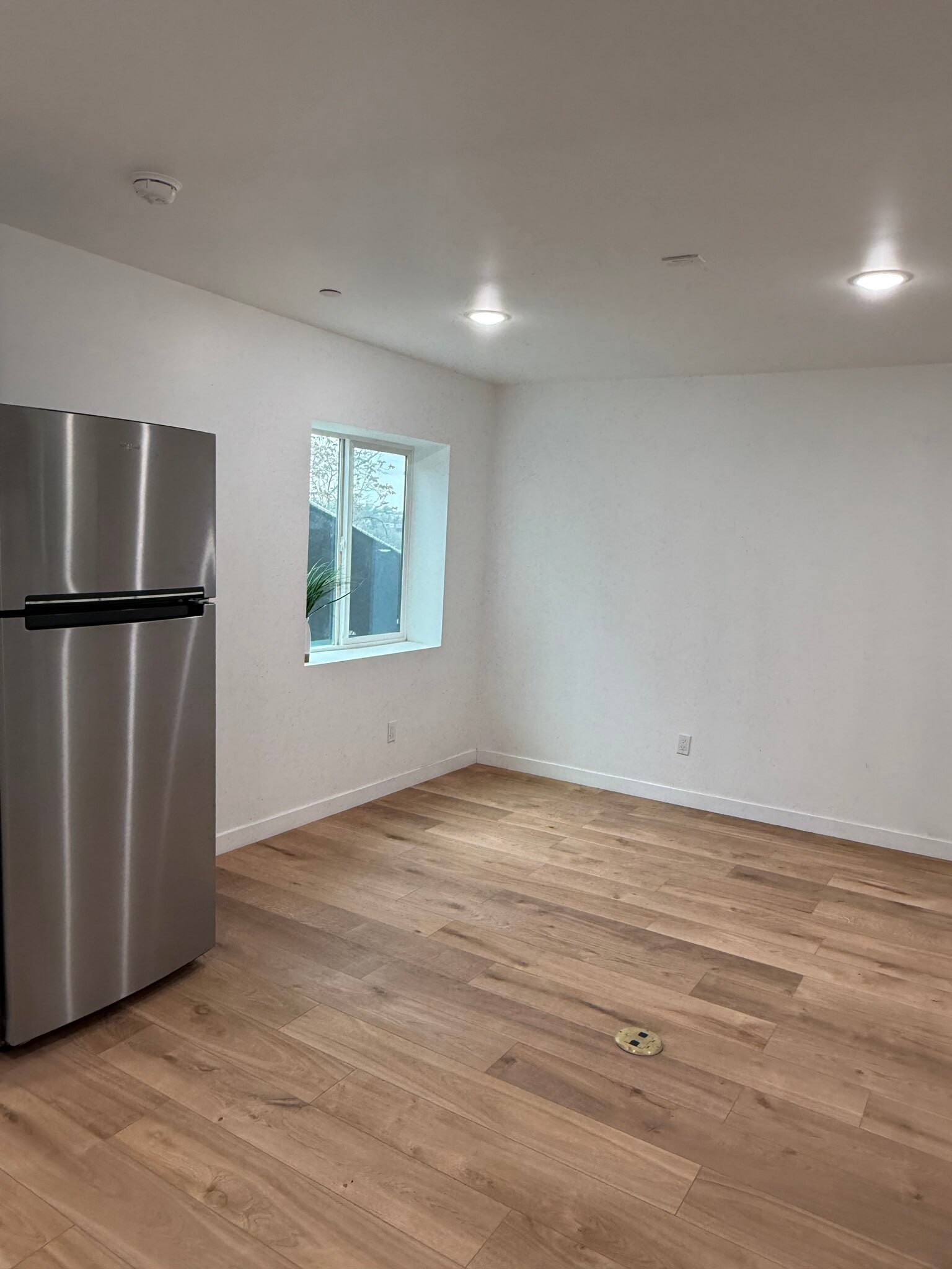 Living Area - 4253 Raynol St