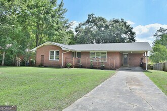 Building Photo - 2002 Marilon Dr
