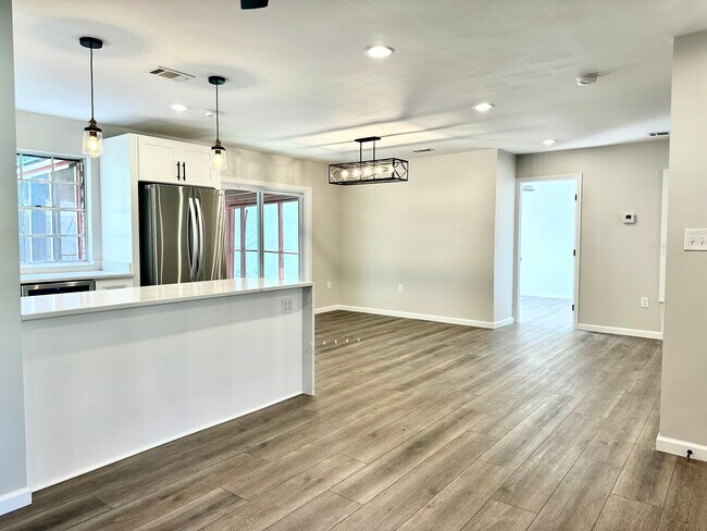 Building Photo - 7615 Long Meadow Ln