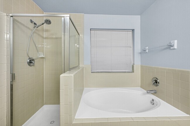 Building Photo - 15710 Bannowsky Lane