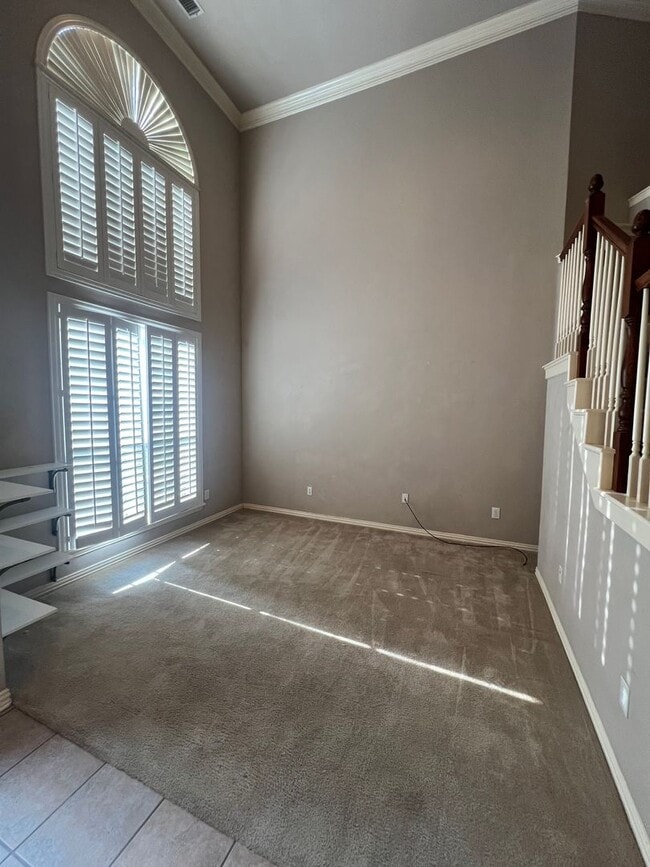 Building Photo - Custom Goodman home in Crimson Ridge w Pool!