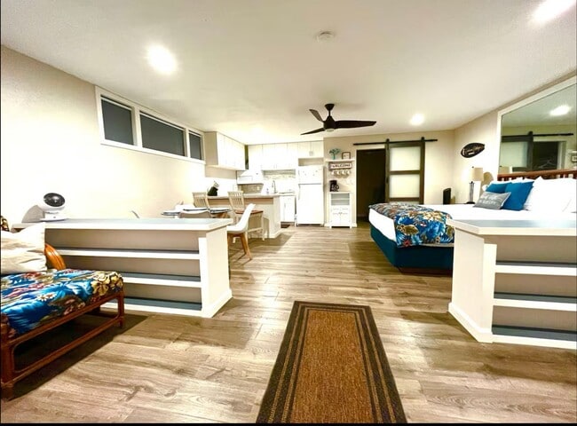 Building Photo - One Bedroom / One Bath Condo on Golf Course with Ocean Views!