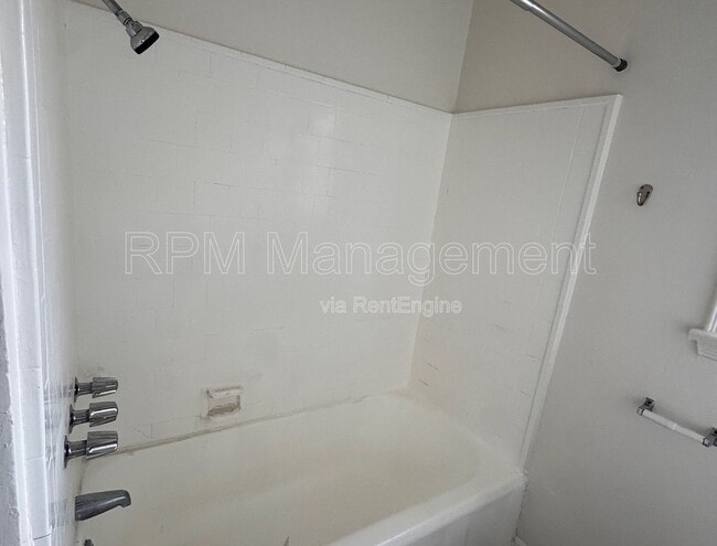 Building Photo - 1781 N Orchid Ave