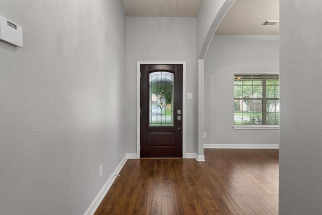 Building Photo - 26873 Armor Oaks Dr