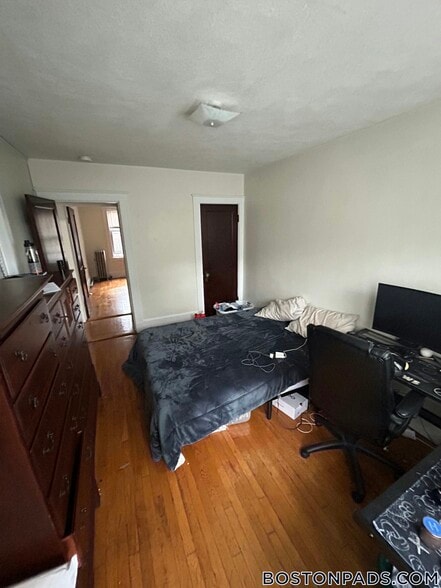 Building Photo - 157 Summer St