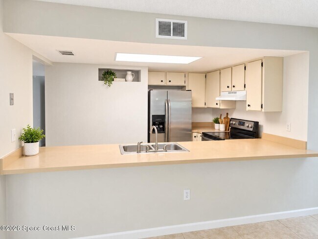 Building Photo - 515 Landings Way