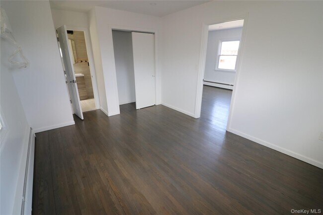 Building Photo - 153 US-9W