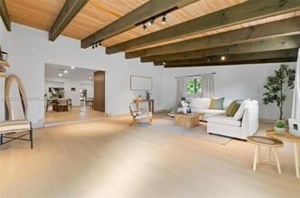 Building Photo - 1905 NW 62nd Terrace