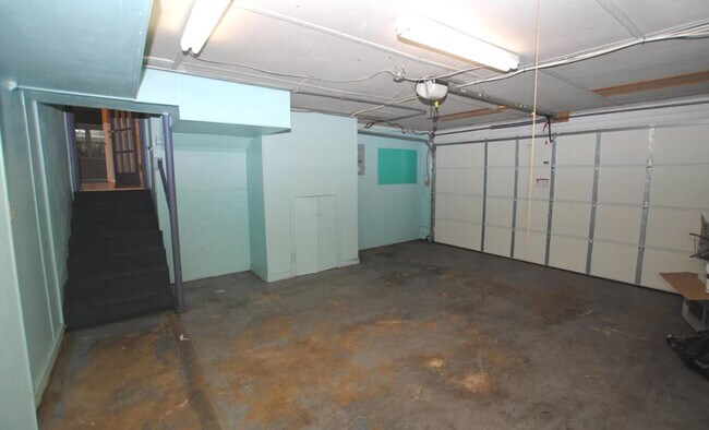 Building Photo - 5327 Playa Way