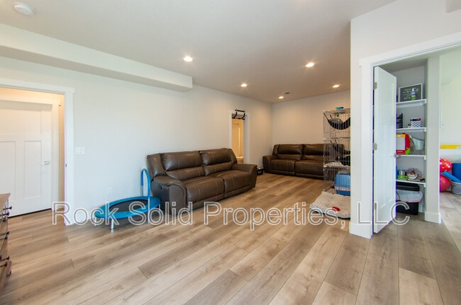 Building Photo - 7619 Three Hearts Trl