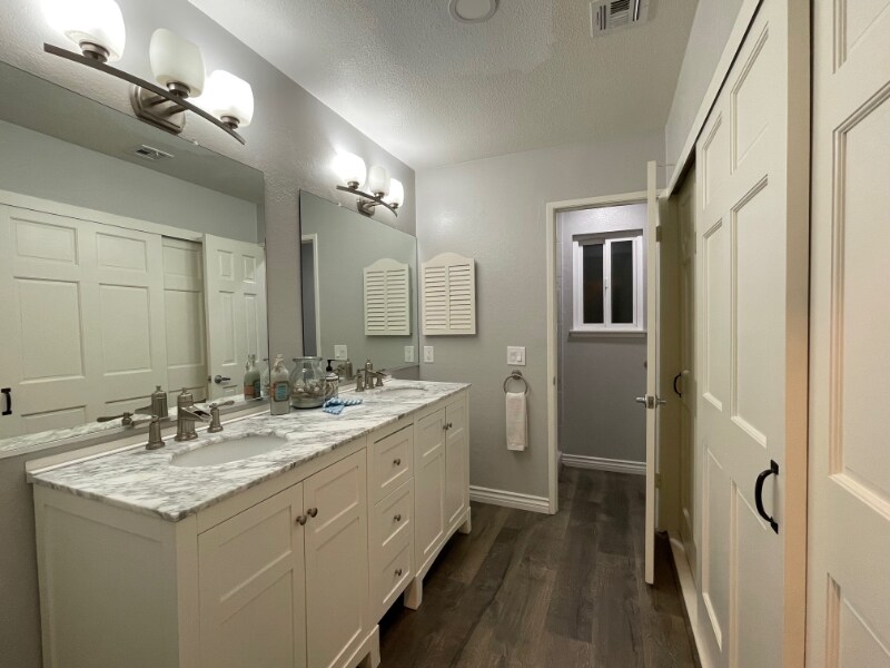 Building Photo - 12899 Rain Shadow Rd