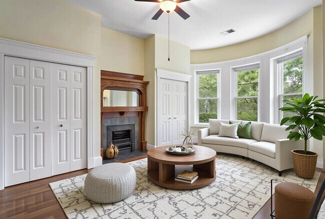Building Photo - Swanky 2000 sf duplex in the heart of Church Hill