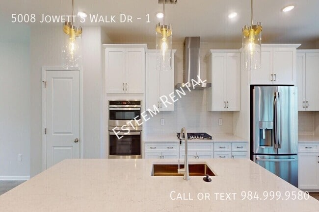 Building Photo - 5008 Jowett's Walk Dr