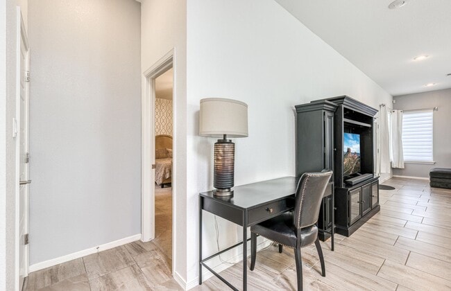 Building Photo - We have a beautiful home fully furnished with 3 bedroom-2 baths plus theater room (or a 4 bed room)