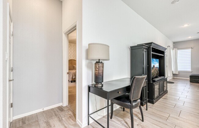 Building Photo - We have a beautiful home fully furnished with 4 bedroom-2 baths