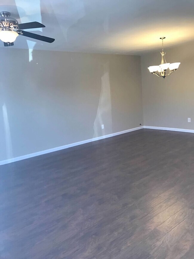 Building Photo - 160 War Admiral Dr