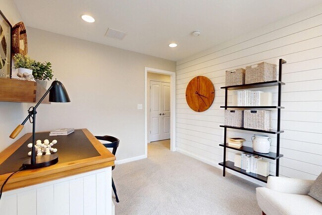 Building Photo - 129 Cold Brk Dr