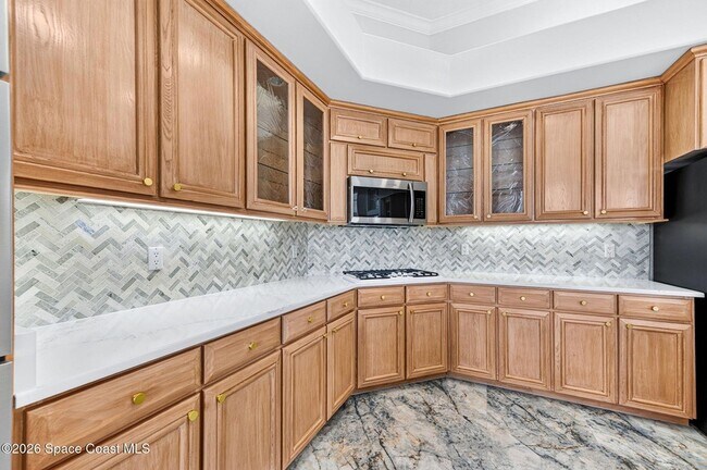 Building Photo - 975 Wildwood Dr
