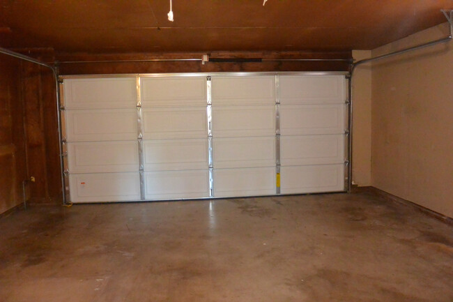 Building Photo - 5809 NE 91st Ave