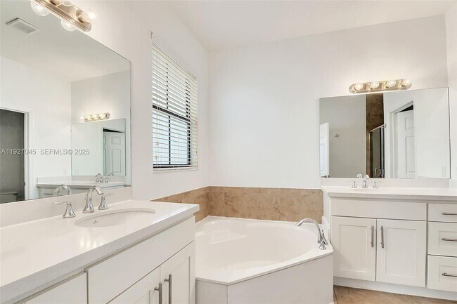 Building Photo - 5840 NW 104th Path