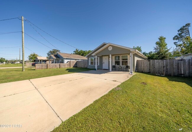 Building Photo - 6328 Olokee St