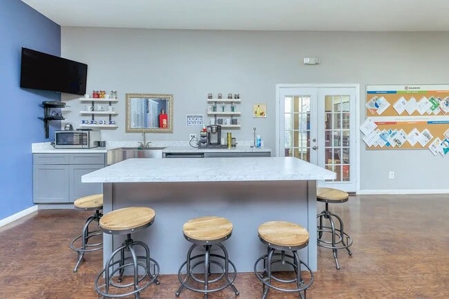 Building Photo - 409 Riverhill Loop