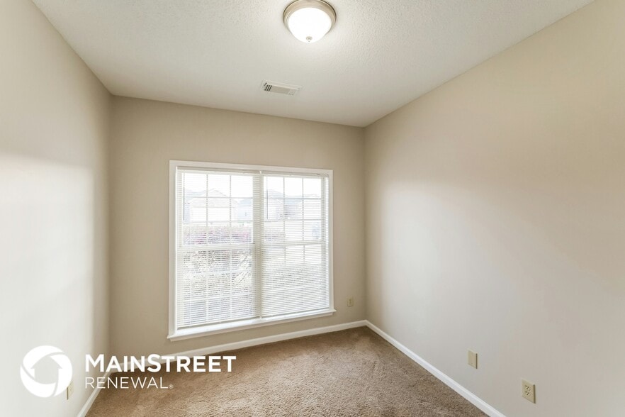 Building Photo - 5024 Easton Ln