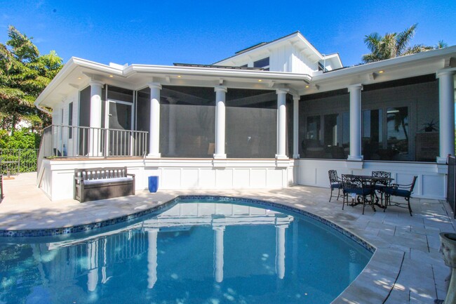 Building Photo - **STUNNING POOL HOME**4BEDS / 4.5BATHS**AQ...