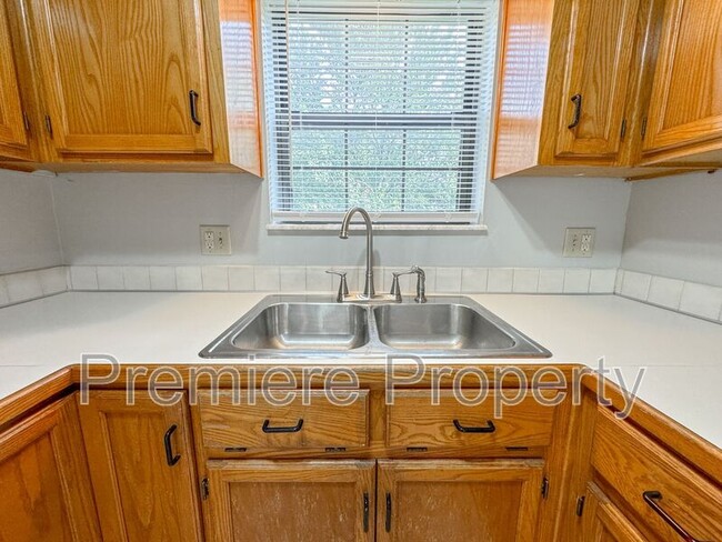Building Photo - 3 E 133rd St