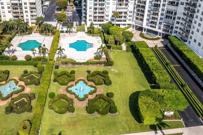 Building Photo - 1701 S Flagler Dr