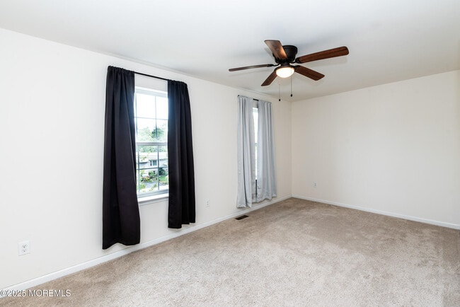 Building Photo - 22 Nautilus Dr