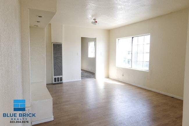 Building Photo - 1401 W 53rd St