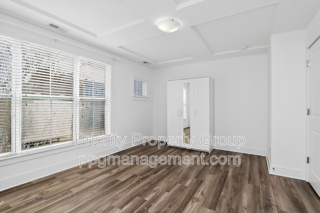 Building Photo - 1614 Pat Garrett St