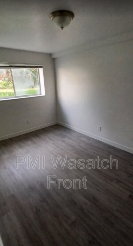 Building Photo - 209 W 4850 S