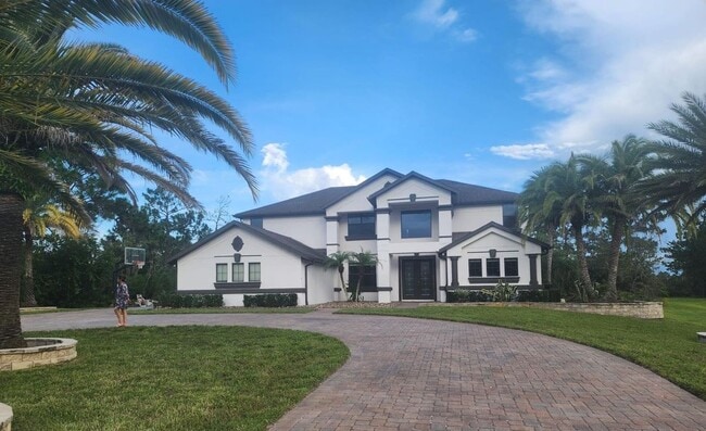 Building Photo - 14333 Bella Ln