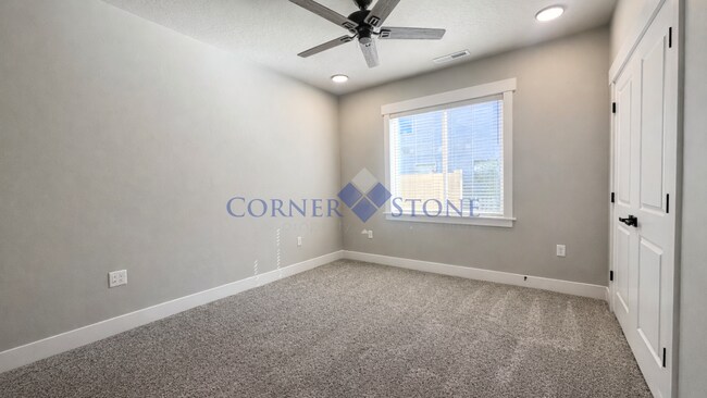 Building Photo - Brand New Duplex in Meridian!