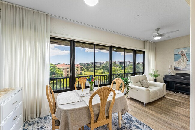 Building Photo - 7546 La Paz Blvd