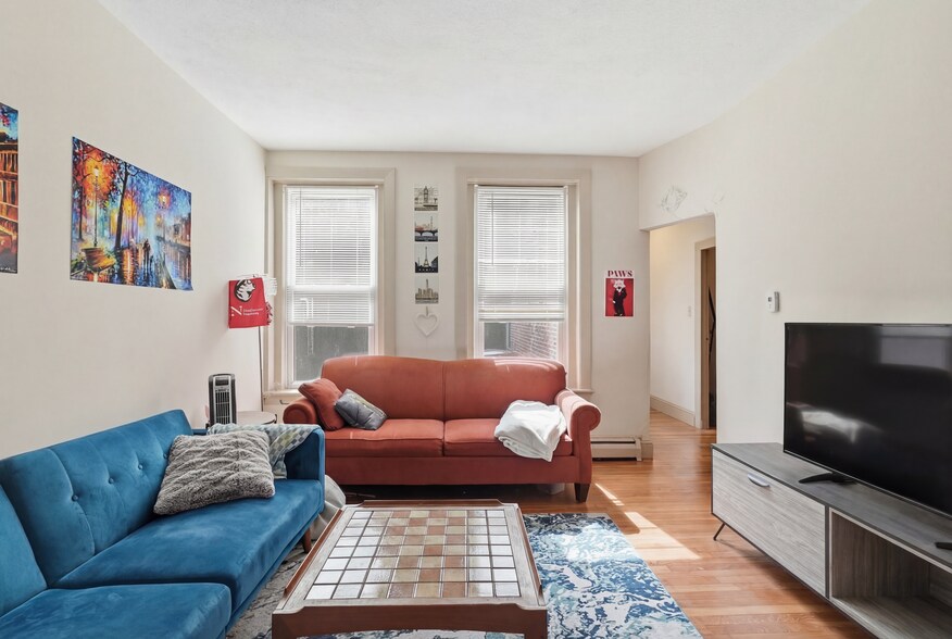 Building Photo - 1464 Tremont St