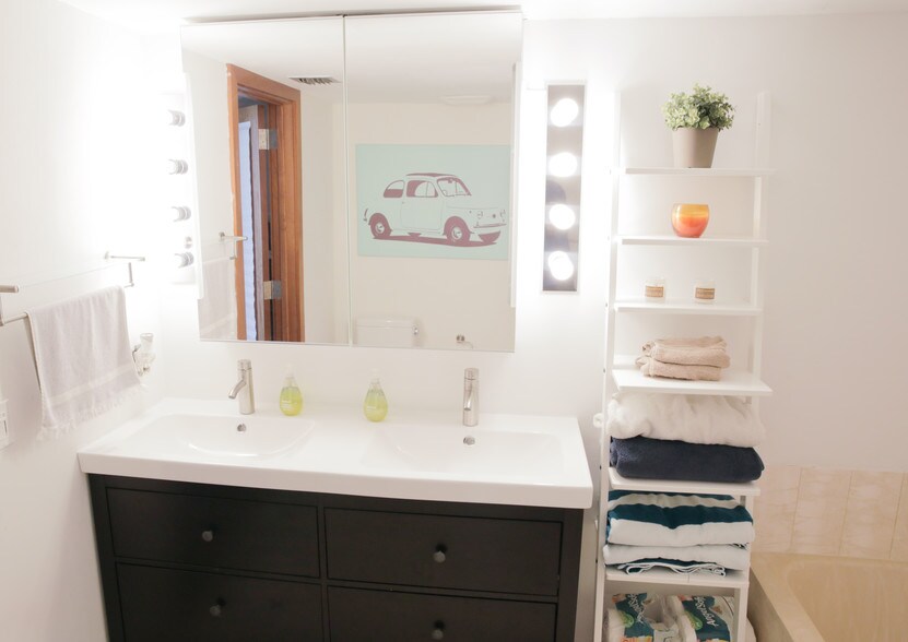 Building Photo - 1717 N Bayshore Dr