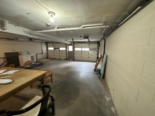 Building Photo - 91 Bailey Ln