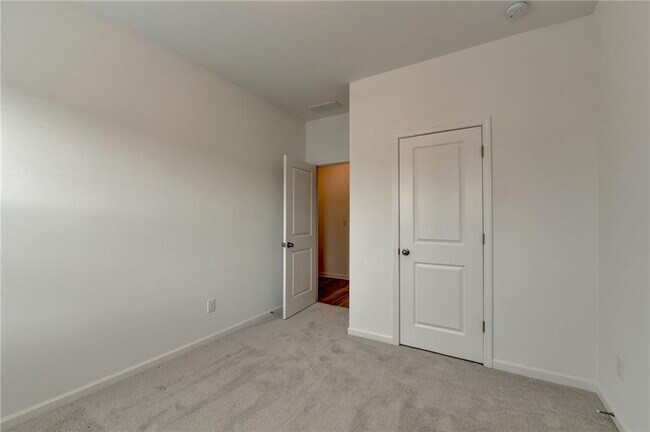 Building Photo - 2689 Richmond Row Dr
