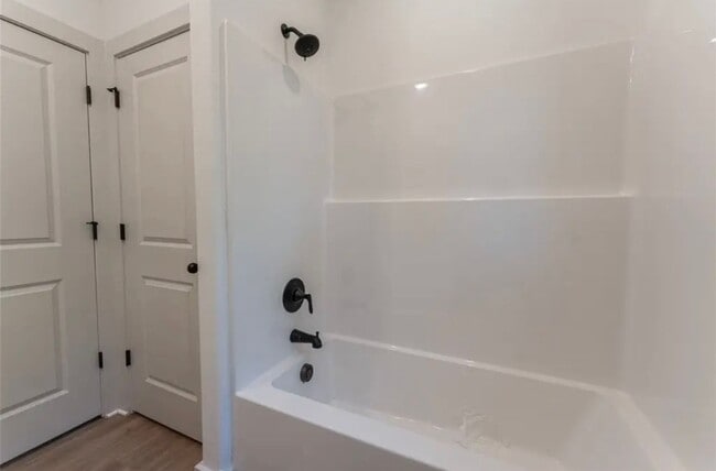 Building Photo - New 4 bedroom in Bella Vista.