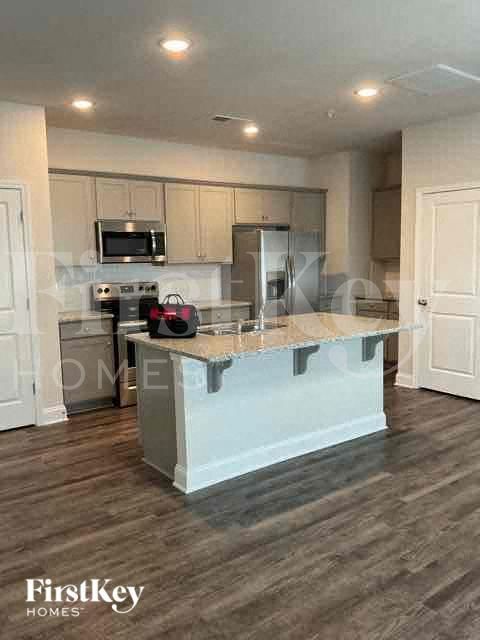 Building Photo - 2031 Cypress Village Dr NW